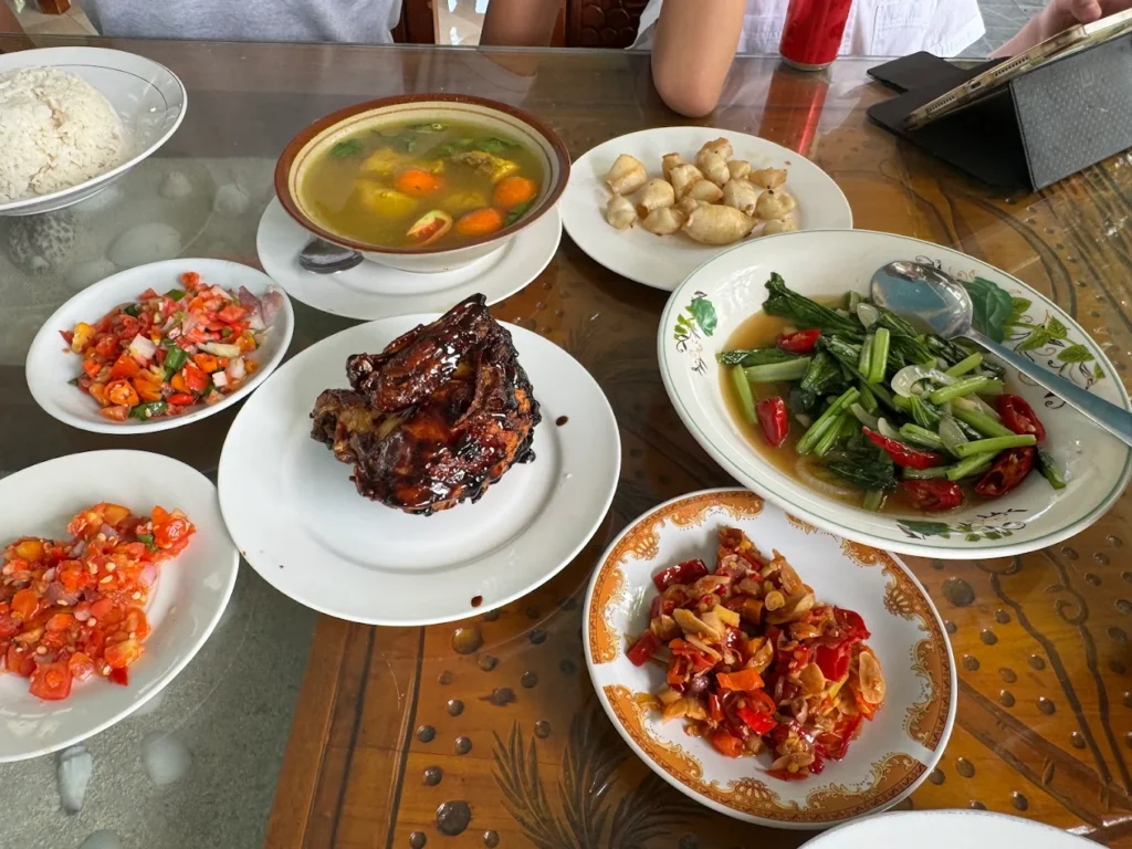 restoran hotel sinar tambolaka sumba barat daya